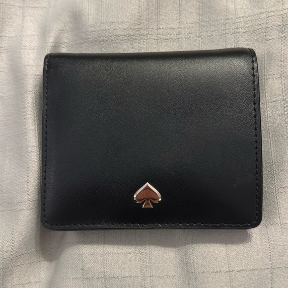 Black kate spade bifold wallet - Picture 1 of 4